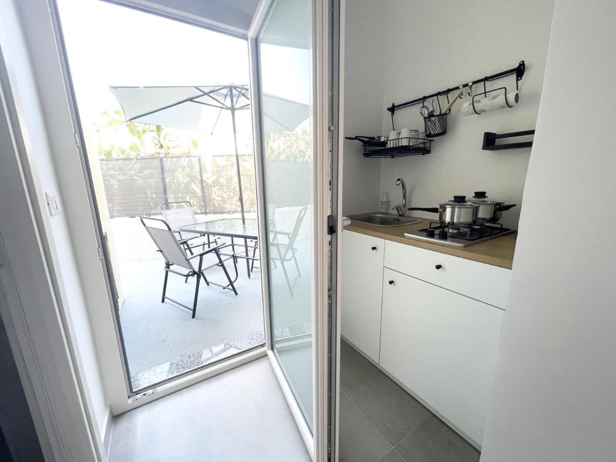 B&B Il Tirreno Cipollina ภายนอก รูปภาพ