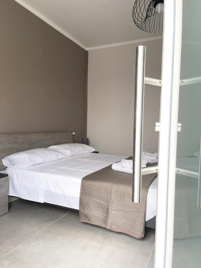 B&B Il Tirreno Cipollina ภายนอก รูปภาพ